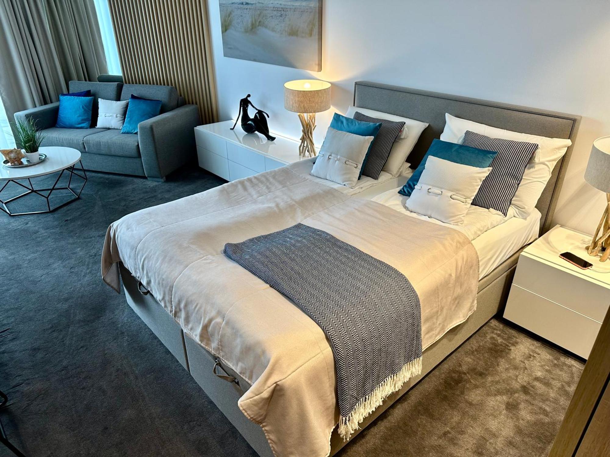 Seaside Luxury *